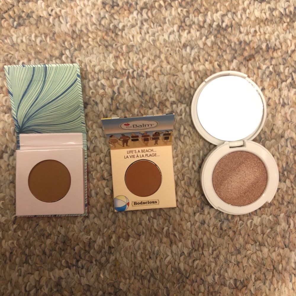 Nude eyeshadows